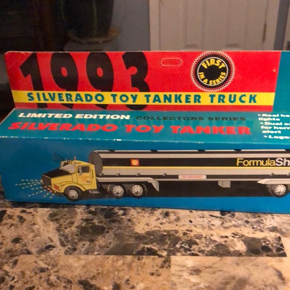 Shell Other - 1993 Silverado Toy Tanker Truck in box
